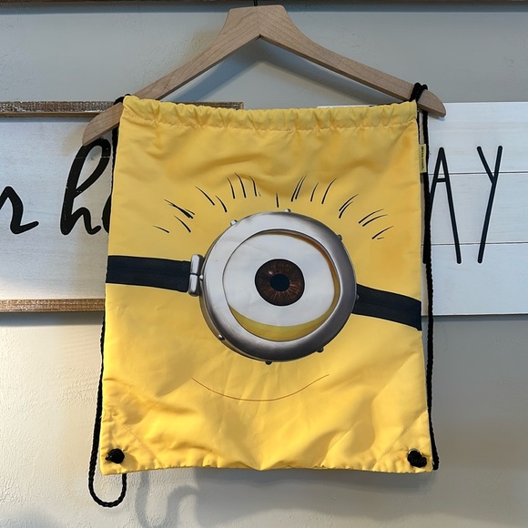 Universal Studios Minions Drawstring Backpack 💛💙💛 - Picture 1 of 6